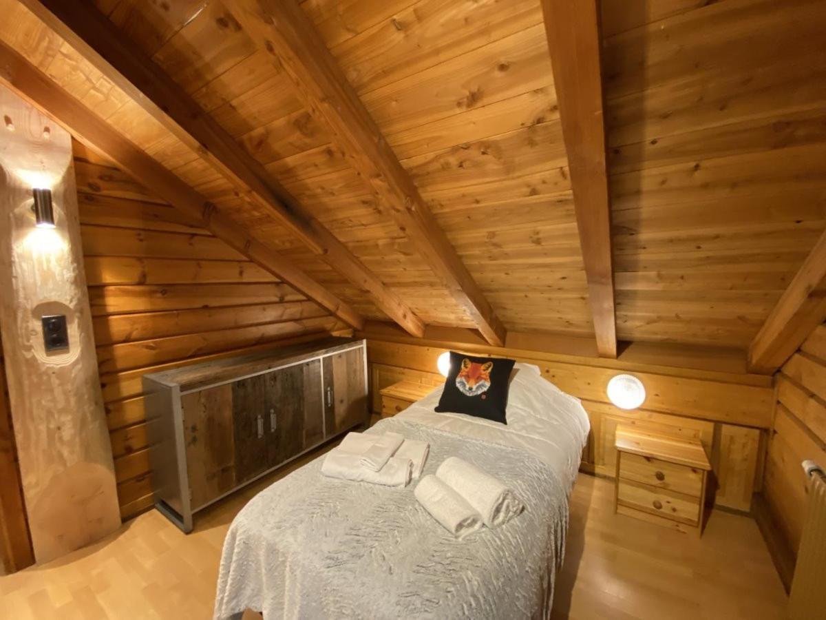 Le Renard Chalet En Bois ラ・ブレス エクステリア 写真