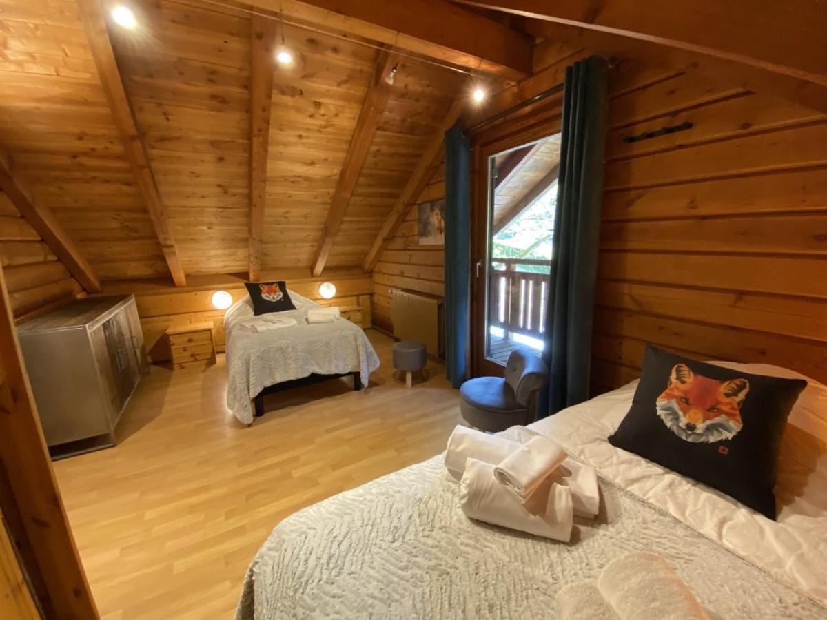 Le Renard Chalet En Bois ラ・ブレス エクステリア 写真