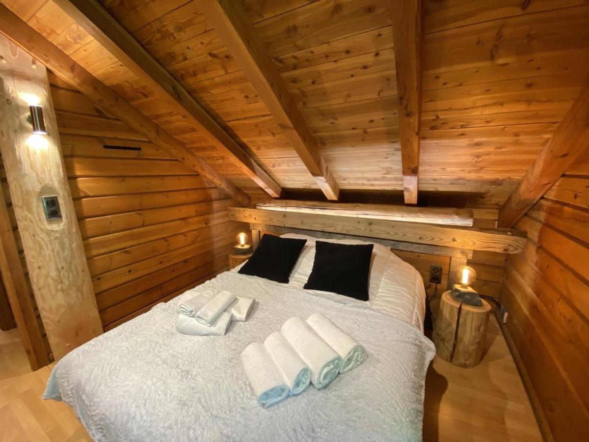 Le Renard Chalet En Bois ラ・ブレス エクステリア 写真